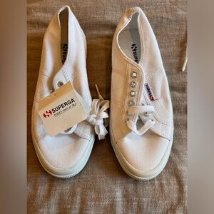 Superga white sneaker NWT